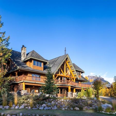 Vagabond Lodge At Kicking Horse Golden Kültér fotó